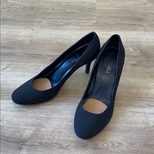 VANELI black round toe pumps heels